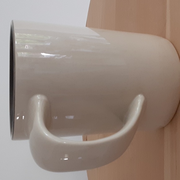 A HUG IN A MUG Cup Mug 14 oz Embossed Black Text Raised Red Heart Demdaco - Picture 3 of 8